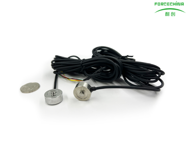 稱重傳感器進行庫存產(chǎn)品重量檢測